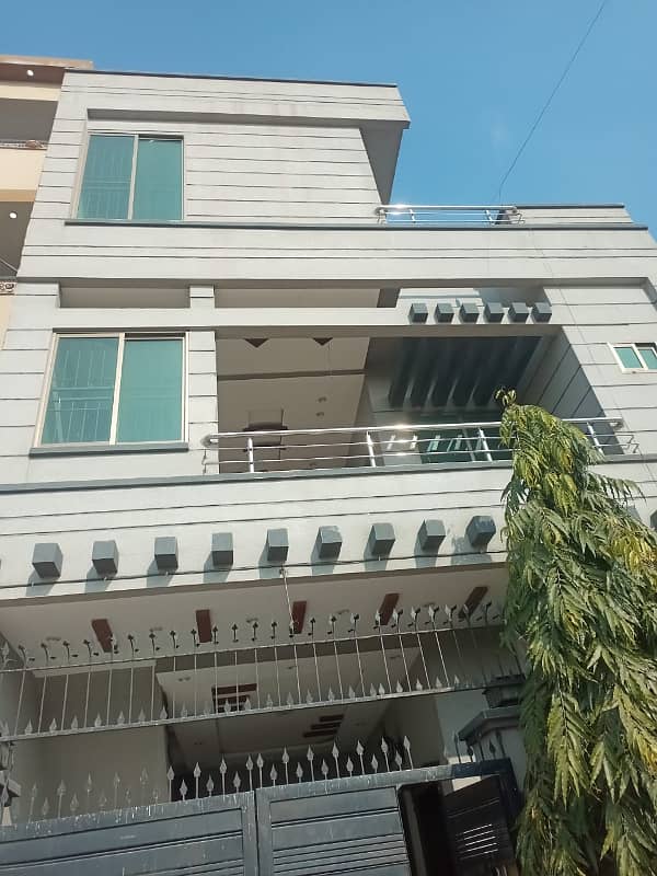 5 marla upper portion for silent office in johar town 0