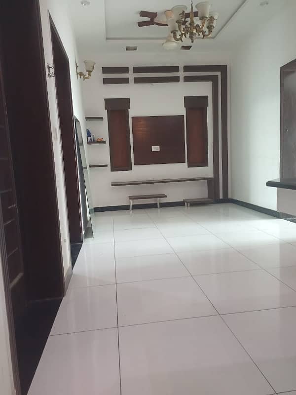 5 marla upper portion for silent office in johar town 1