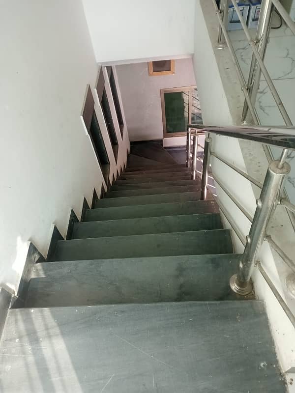 5 marla upper portion for silent office in johar town 8