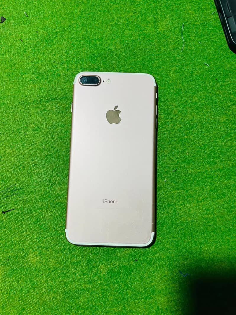 Apple iPhone 7 Plus 1