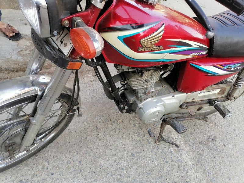 bike neat clean hai kisi kisam ka koi kaam ni hone wala. rate final hai 2