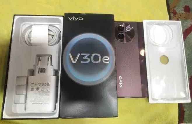 Vivo V30e 5G 10 by 10 Warranty upto July-2025 Official PTA Full Box 2