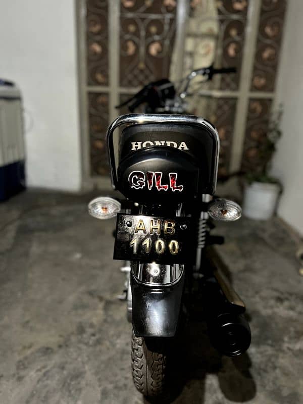 HONDA 125 SELF START GOLD EDITION 2