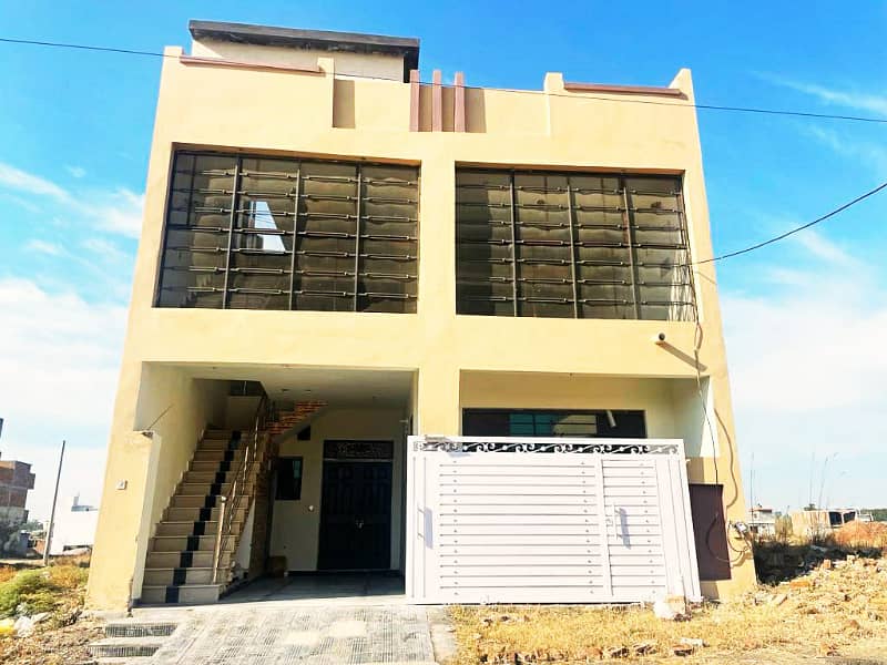 5.4 marla (27x50) ft double story house for sale 0