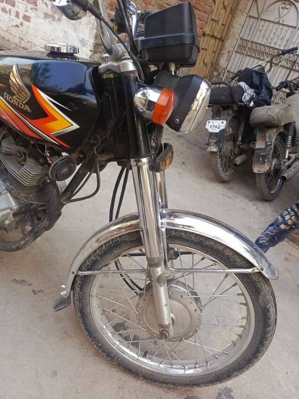 Honda 125 good condition hyd no 2