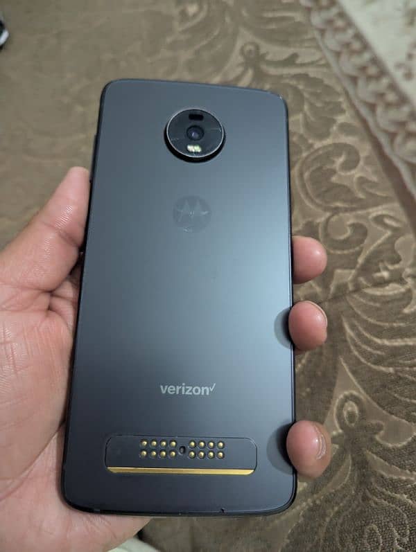 moto z4 0