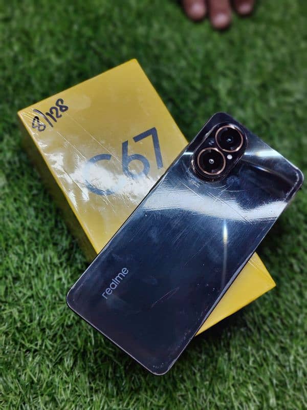 Realme C67 0