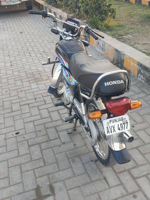 Honda CD70 for sale 3