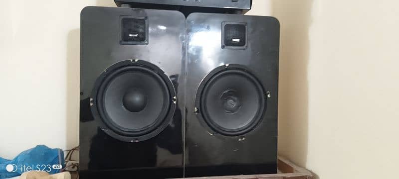 home theater speaker ampli good condition new 3