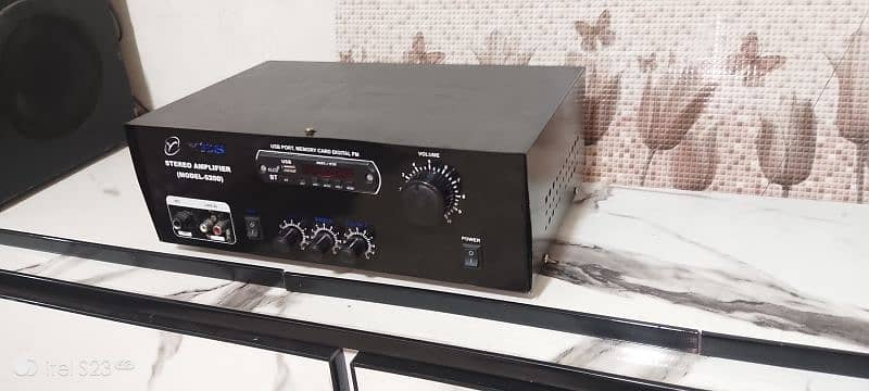 home theater speaker ampli good condition new 8