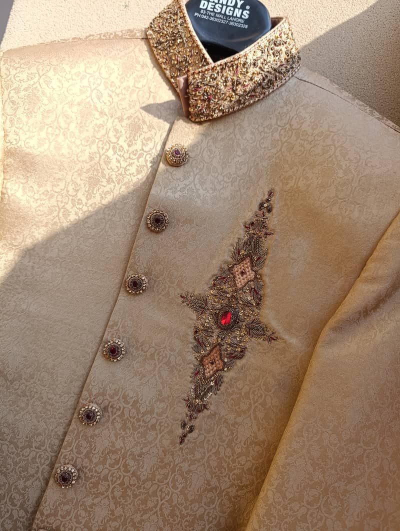 Mehroon and gold sherwani along with Kulla and khussa 6