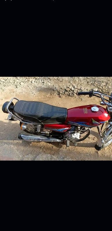 Honda 125  model 2021 Islamabad golden Numbers own my name urgent sale 7