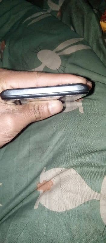 infinix hot 12 play 4/64 condition 10/9 4