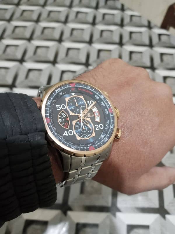 Invicta Aviator 4