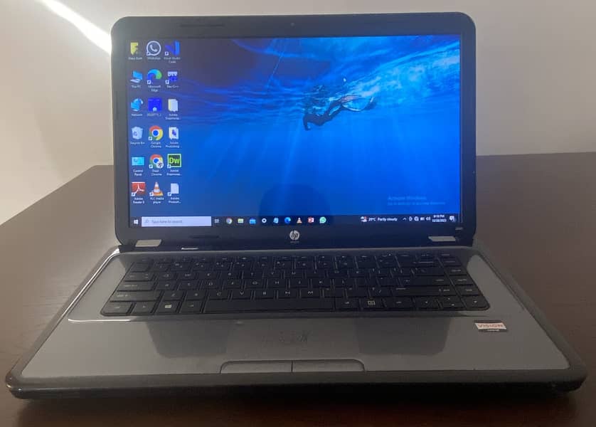 HP 2000-BF69WM Laptop PC 0