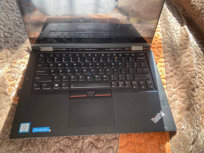 Lenovo Yoga x370 core i7 7th generation.  8 GB ram 512 GB SSD. touch 0