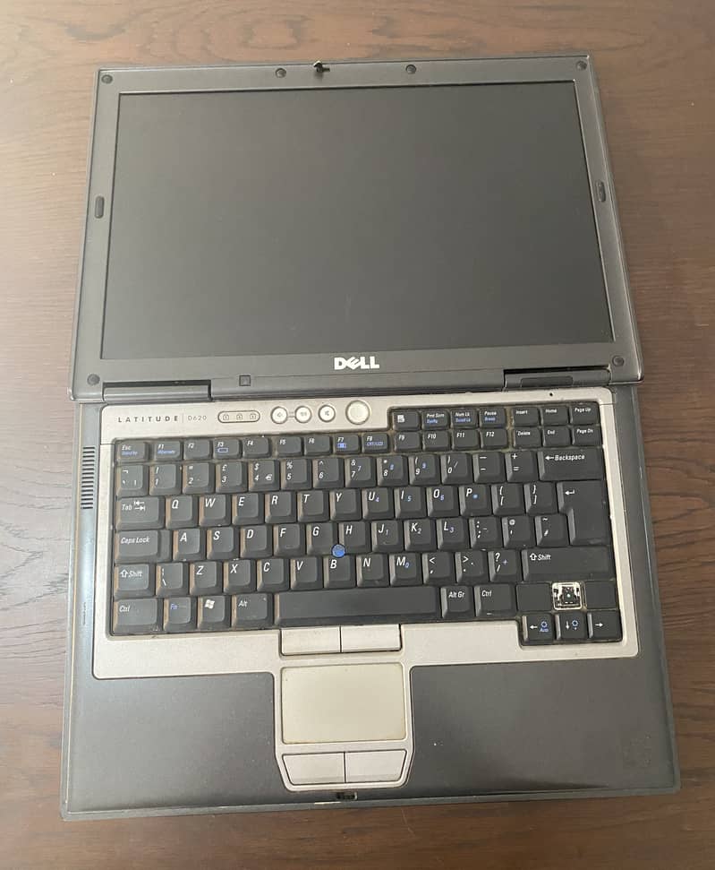 Dell Latitude D620 Laptop PC 7