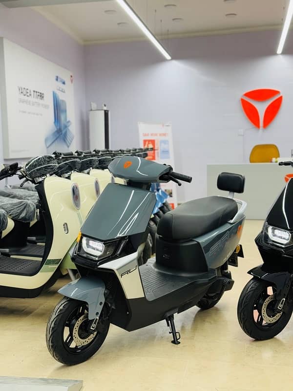 Yadea Electric Scooty,Scooter,Bike 2025 Model Zero Meter Metro Aima 3