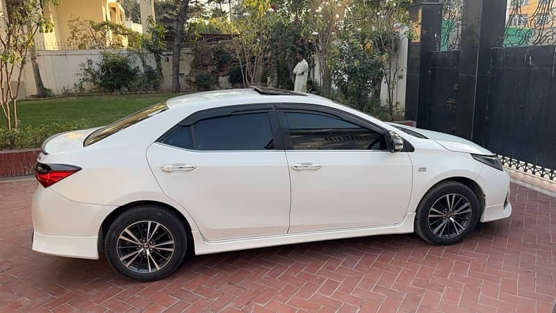 Toyota Corolla Altis Grande 2018 7