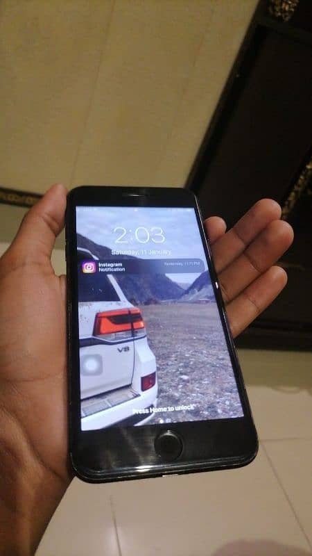 I phone 7 plus pta approve 32 Gb 0