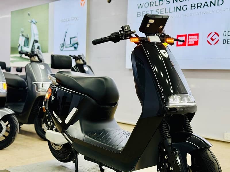 Yadea Electric Scooty Scooter Bike Vehicle 2025 Metro Aima Evee Revoo 11