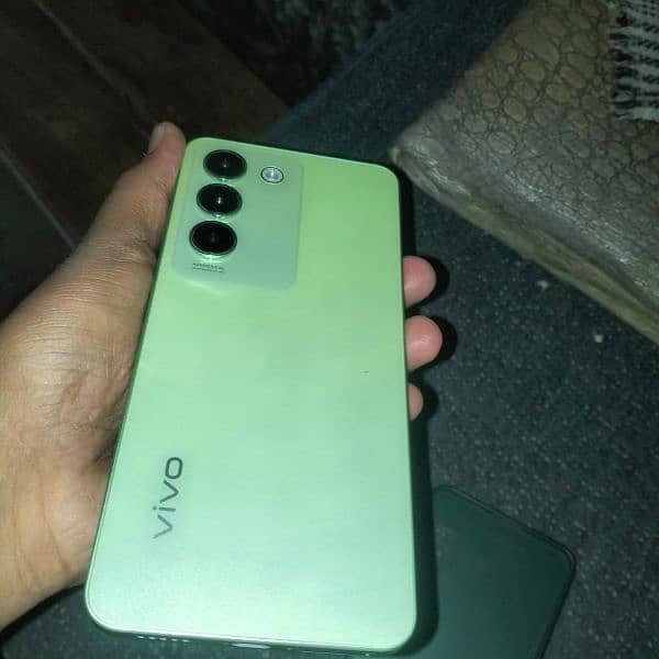 vivo Y100 3