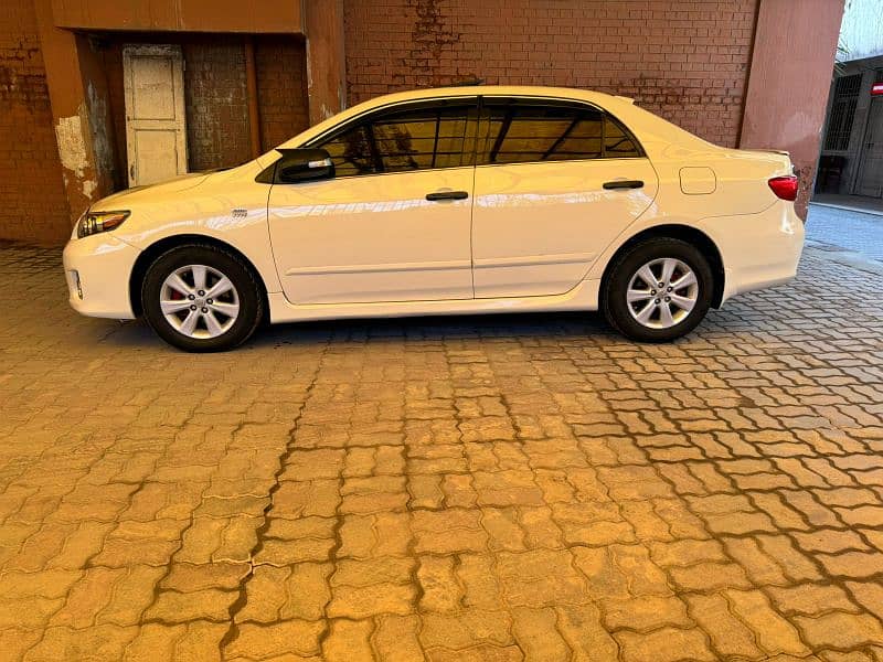 Toyota Corolla Altis 2014 1