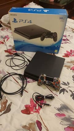 ps4 slim non jailbreak 800GB slightly used with one controller