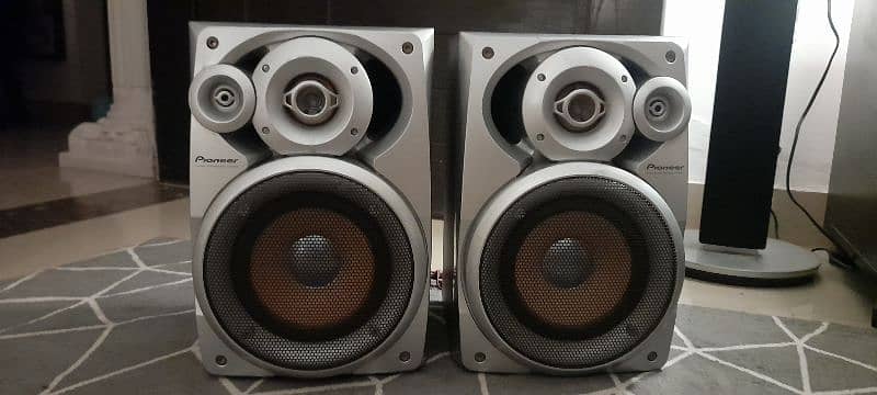 Pioneer 100watts 6ohm Bookshelf Speakers 0