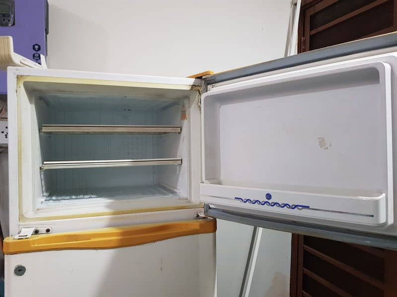 Dawlance fridge for sale 2