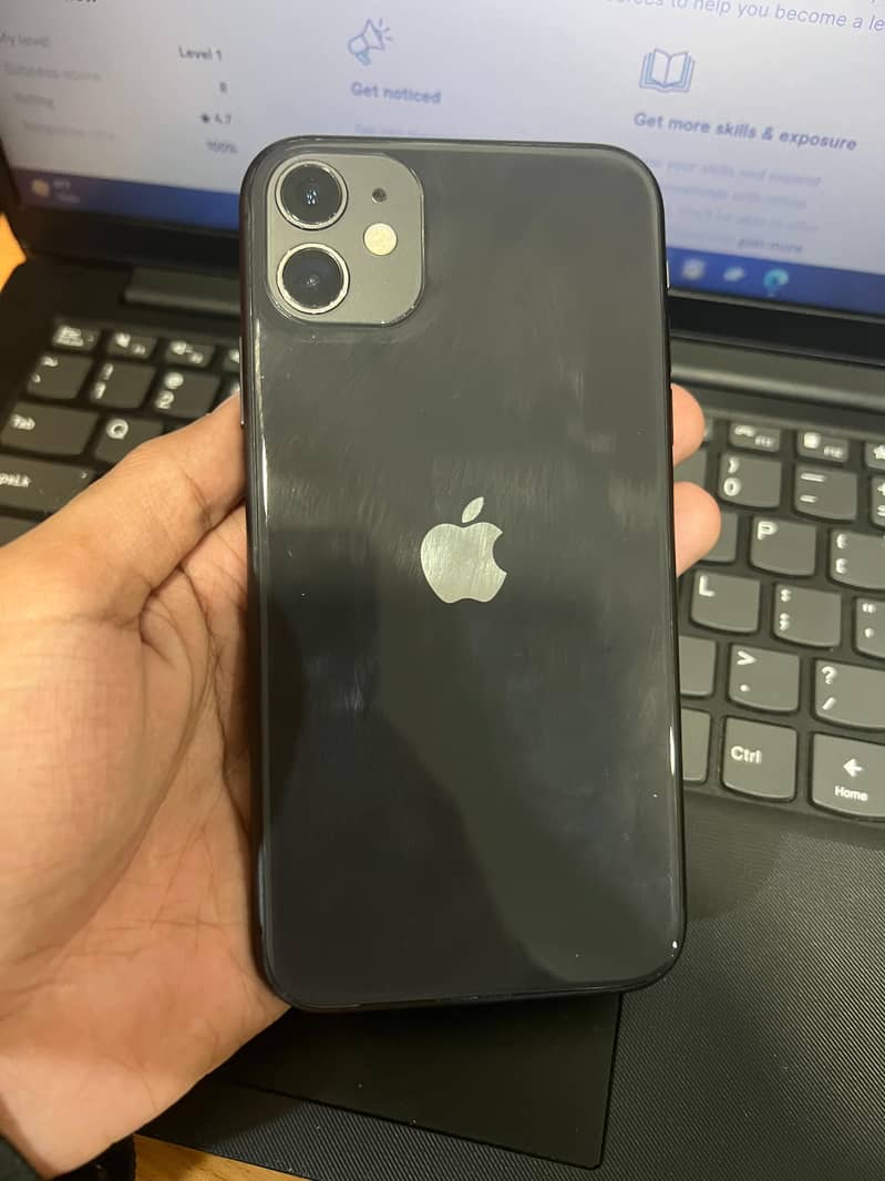 Apple iPhone 11 3