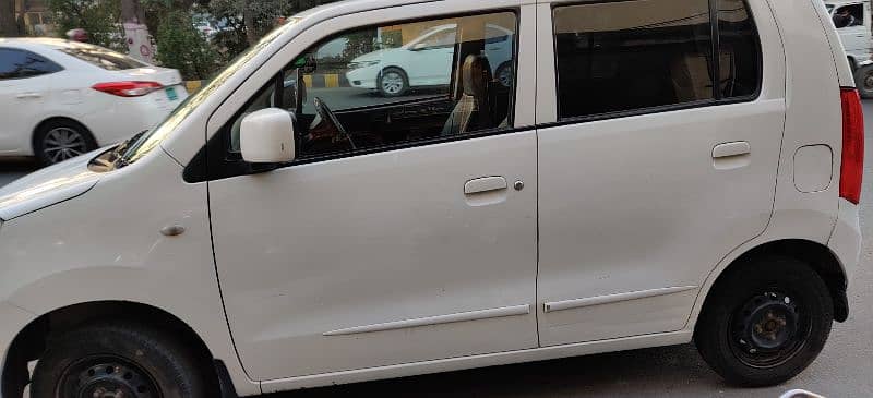 Suzuki Wagon R 2017 11