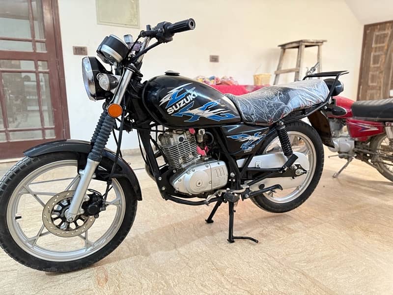 Suzuki GS 150 SE 2020 3