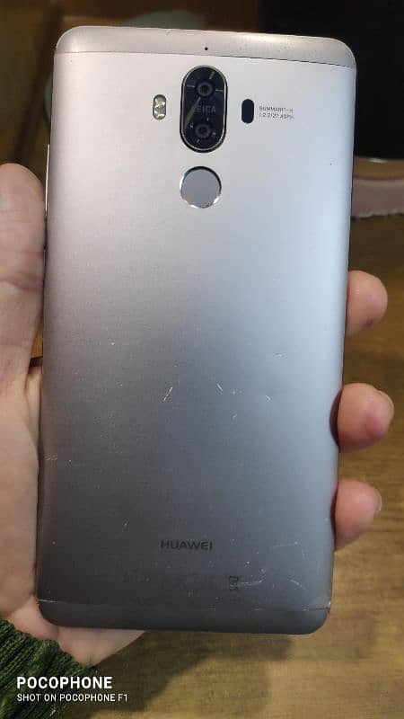 Huawei Mate 9 10