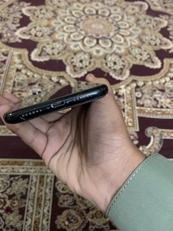 iPhone XR for urgent sell 1