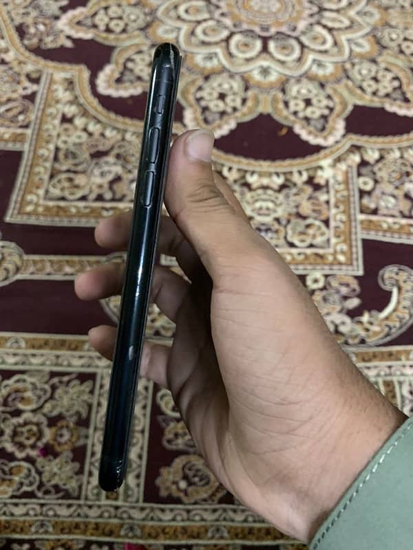 iPhone XR for urgent sell 4