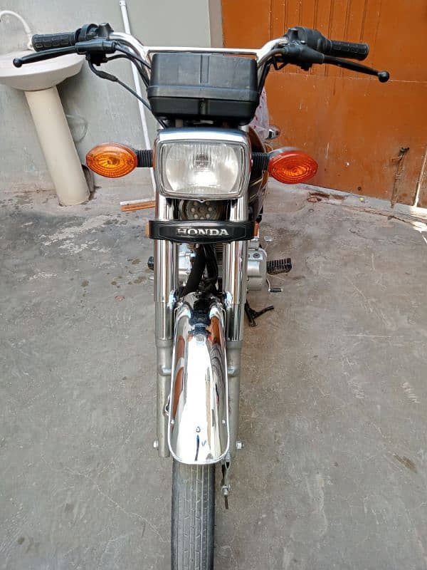 Honda CG 125s special edition 5 gear model 2022 hayedrabad numbr 2