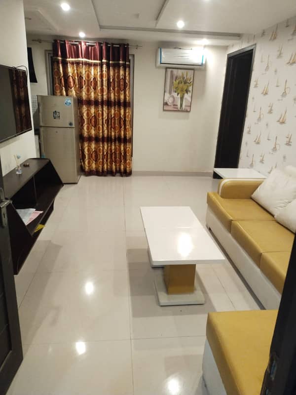 1 BED ROOM APARTMENT FULLY FURNISH FOR RENT 1