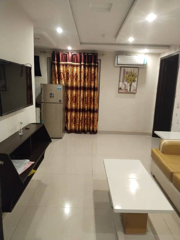 1 BED ROOM APARTMENT FULLY FURNISH FOR RENT 12