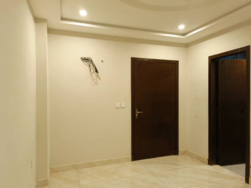 1 BED ROOM APARTMENT NON FURNISH FOR RENT 4