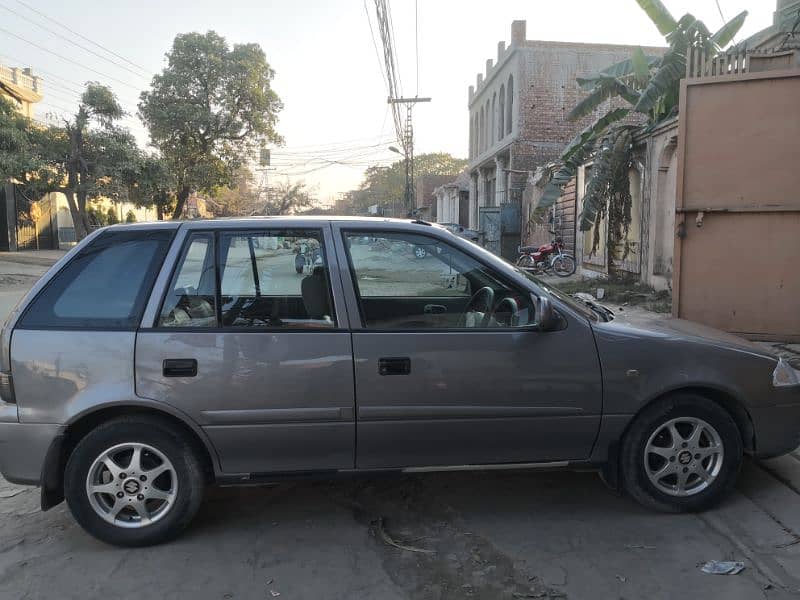 Suzuki Cultus 2016 limited edition 7