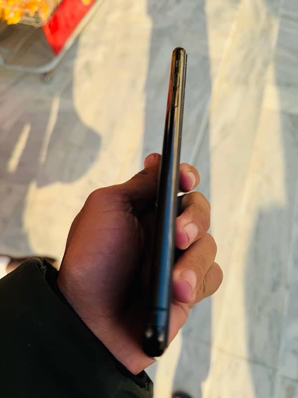 iPhone XS Max pta approved 5