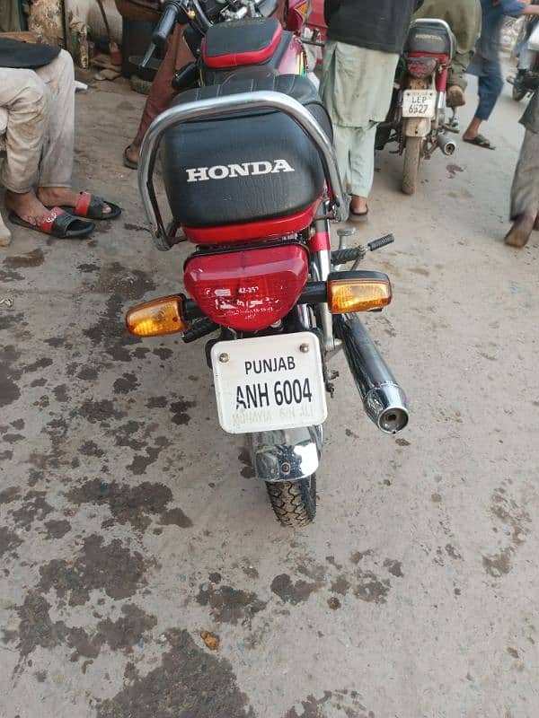 Honda 70 full original koi b masla ni. a Baki bat call per kar la 1