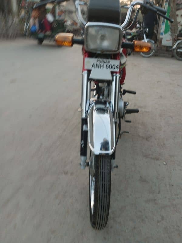 Honda 70 full original koi b masla ni. a Baki bat call per kar la 4