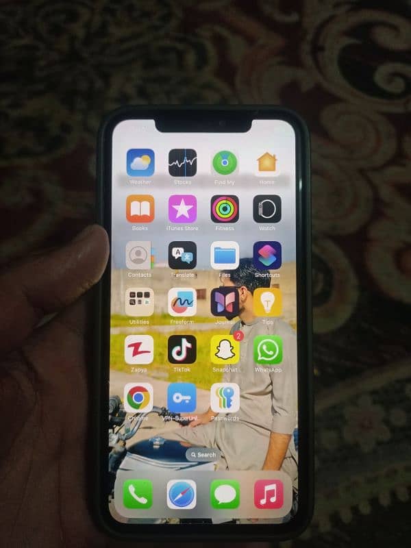 im Selling My Iphone 11 pro Max 256 Gb 4