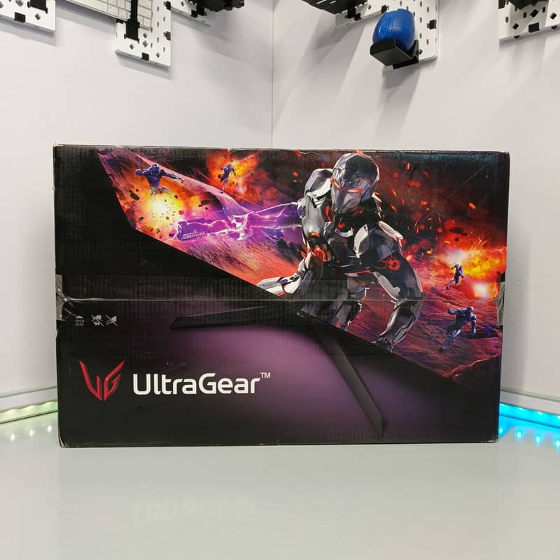 LG UltraGear 27inch 2K IPS 165Hz 1ms HDR Borderless Gaming Monitor 3