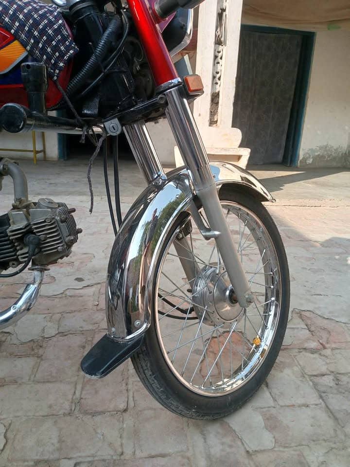 united bike he 16 model honda 25 model me tyar he. 4