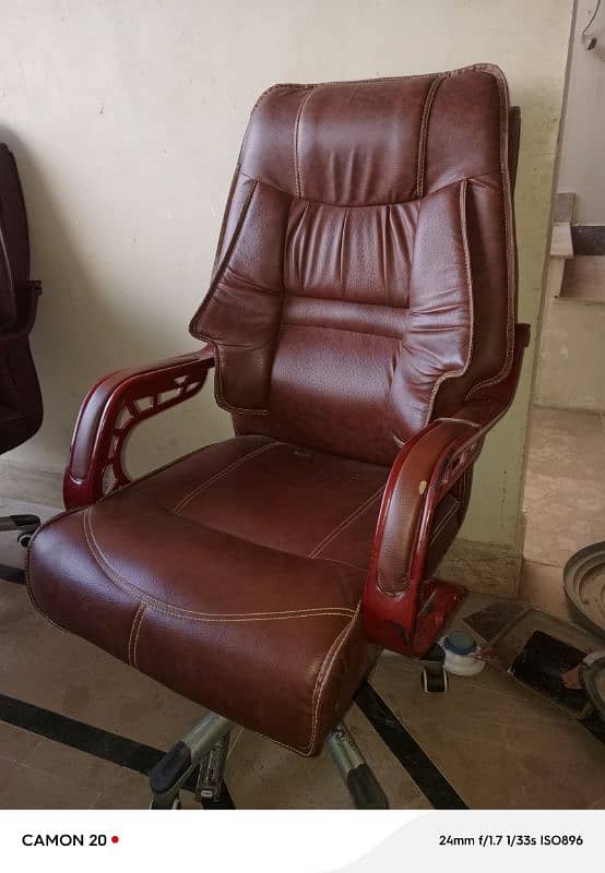 Boss chair 1