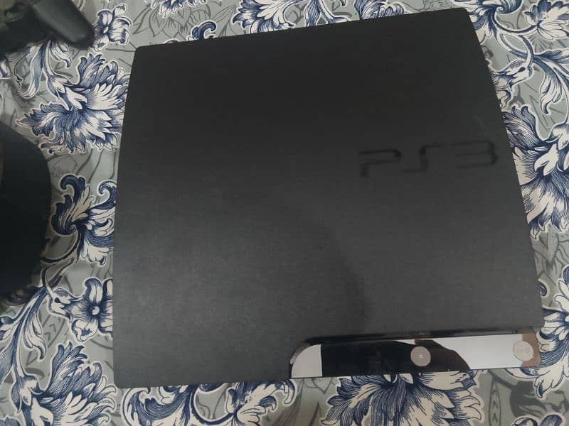 PS3 10/10 CONDITION WITH 4 FREE DVD | 320 Gb 2