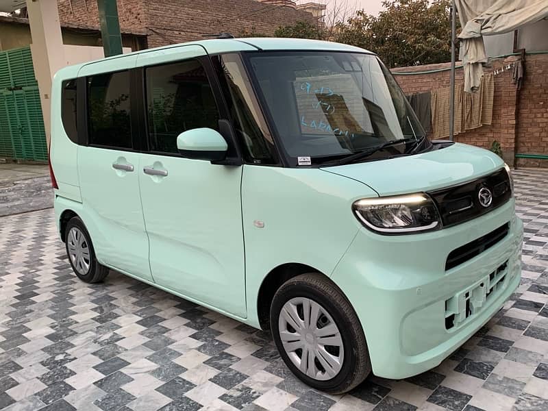 Daihatsu Tanto 2021 1